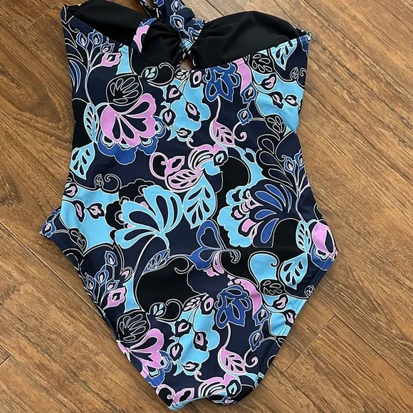 Loft Beach Floral Asymmetrical Bandeau Swimsuit - Picture 8 of 11